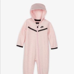 Nike Sportswear Tech Fleece Suit for Baby - Pink Newborn Zip Up